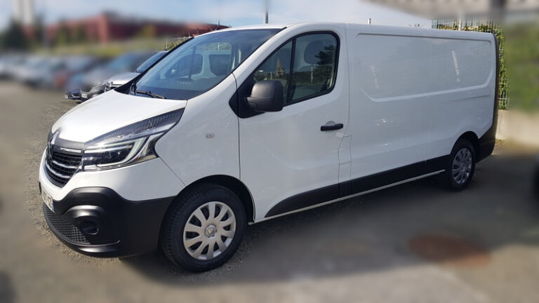 La base, un Renault trafic H1L1 dans sa configuration initiale (CTTE) avant de devenir un Van aménagé, un véhicule idéal pour vos escapades.
